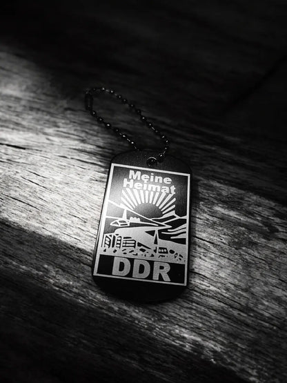 DDR Schlüsselanhänger Heimat Trabi Trabant Rennpappe