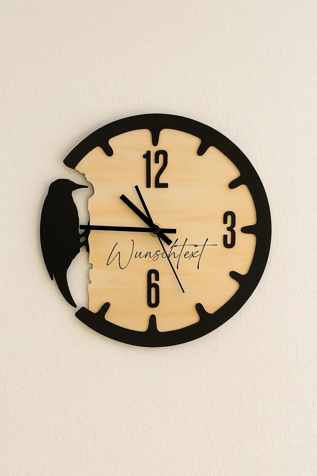 Wanduhr "Woodpecker" mit 3D Effekt und LED Hintergrundbeleuchtung Mein Shop